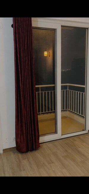 Room in 3 BHK Apartment at Sushma Valencia, International Airport Road – for Rent