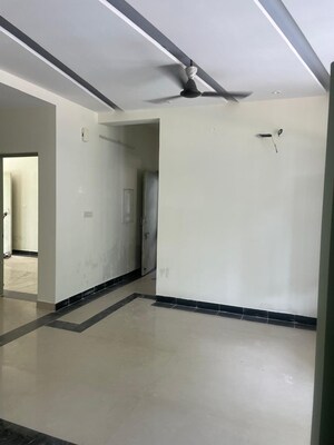Room in 2 BHK Apartment at Sector 43 – for Sale