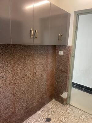 Furnished Amenities in 2 BHK Apartment at Sector 43 – for Sale