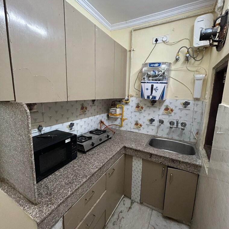 Kitchen, kotla mubarakpur 1 Bedroom 500 Sq.Ft. Builder Floor In Kotla Mubarakpur Delhi 9325953