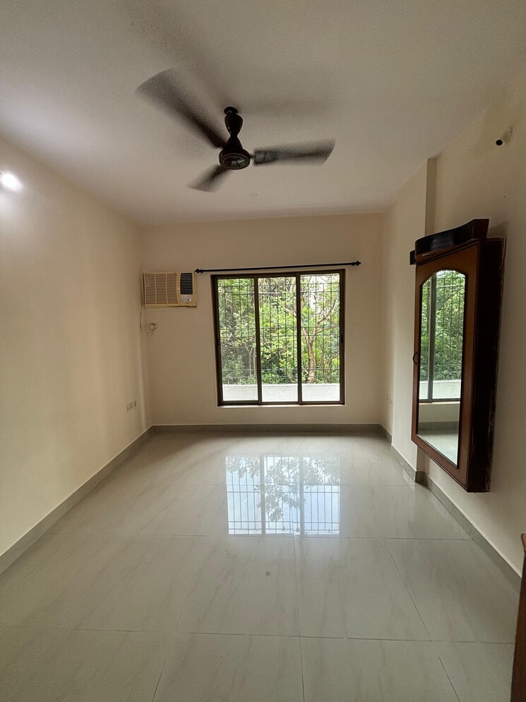 Room, raunak-heights 1 Bedroom 405 Sq.Ft. Apartment In Ghodbunder Road Thane 9325959