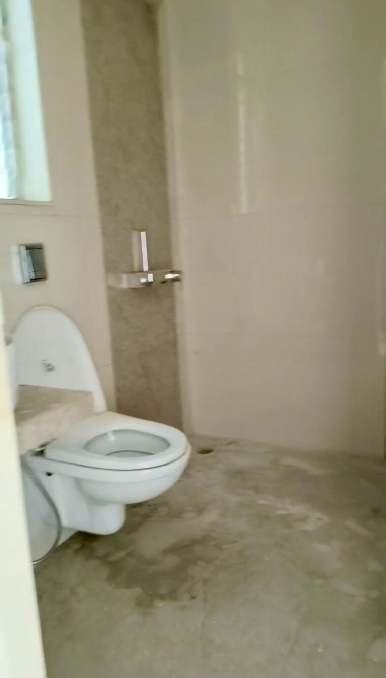 Bathroom, malad west 4 Bedroom 1600 Sq.Ft. Apartment In Malad West Mumbai 9326001