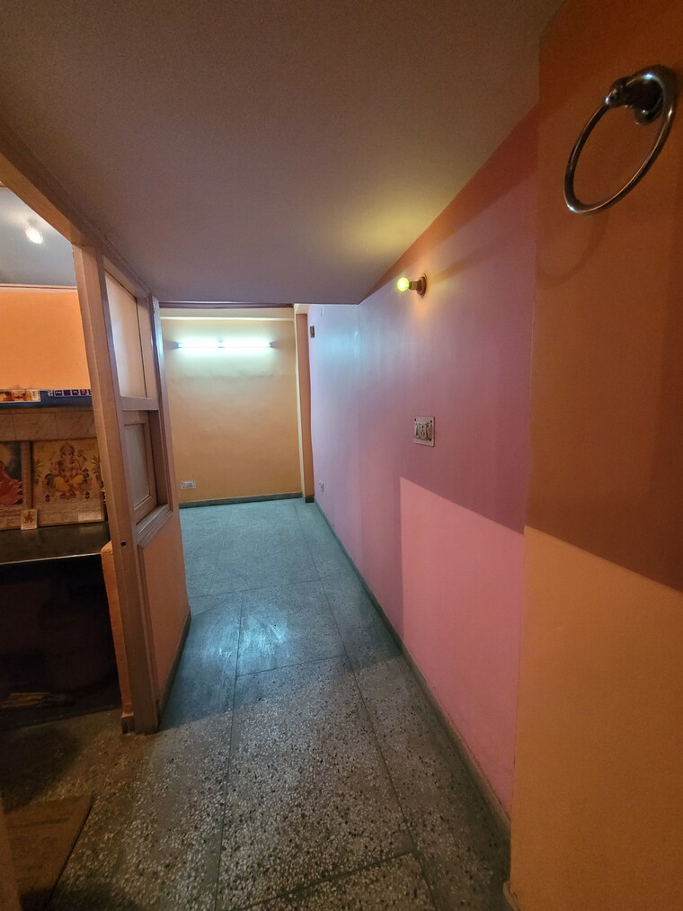 Lobby, dilshad colony 1 Bedroom 450 Sq.Ft. Builder Floor In Dilshad Colony Delhi 9325998