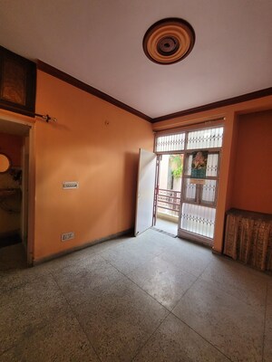 Master Bedroom in 1 BHK Builder Floor at Dilshad Colony – for Sale