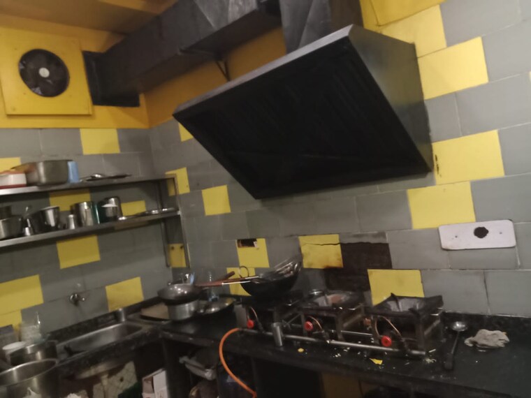 Gym, katora talab Commercial Shop 450 Sq.Ft. In Katora Talab Raipur 9326007