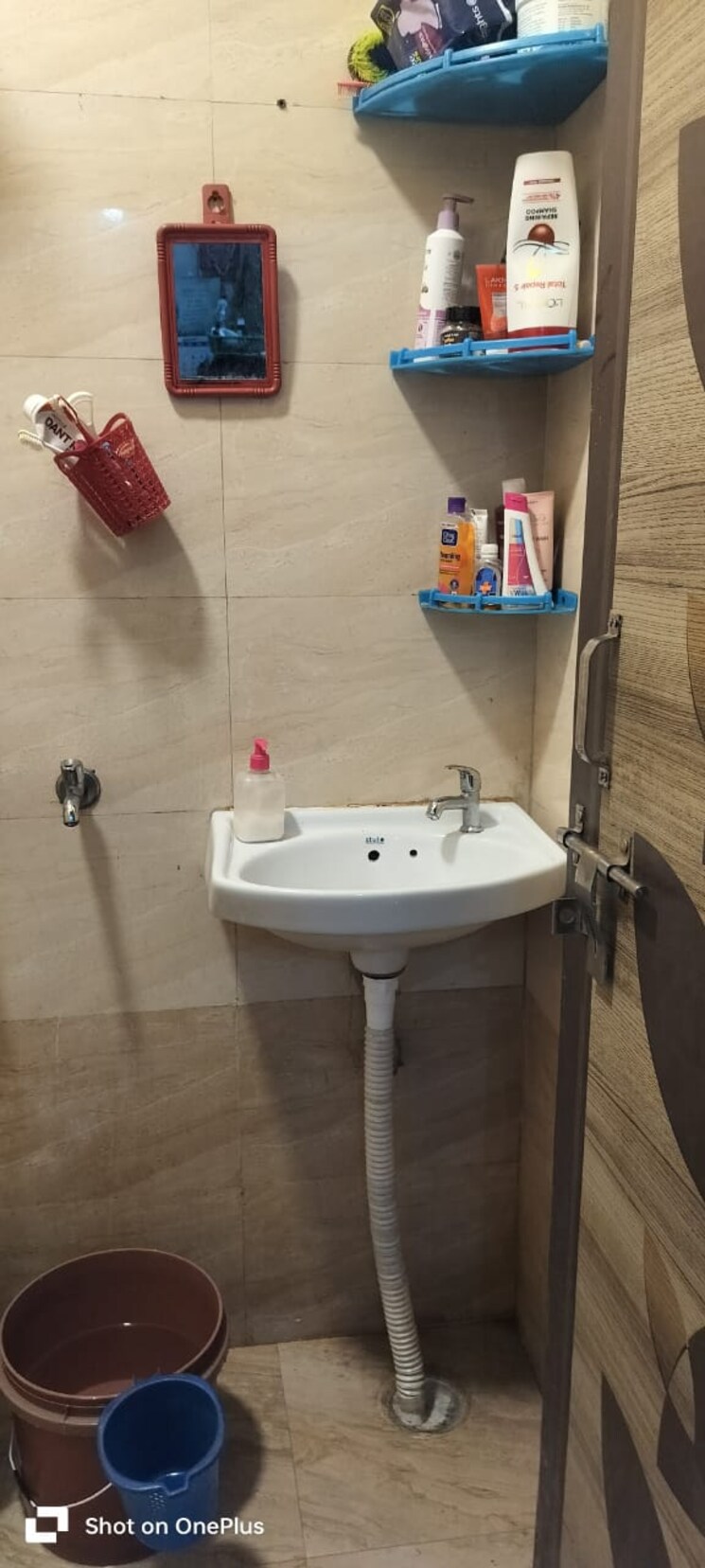 Bathroom, mayur vihar 1.5 Bedroom 400 Sq.Ft. Builder Floor In Mayur Vihar Delhi 9326040