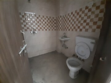 Attached Bathroom in 2 BHK Apartment at Maidan Garhi – for Rent