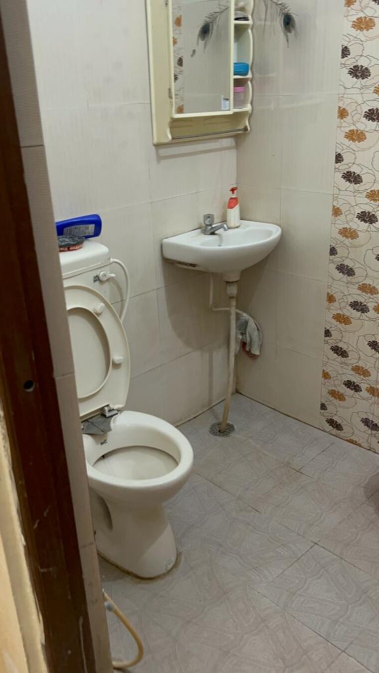 Bathroom, indira nagar 2 Bedroom 1200 Sq.Ft. Villa In Indira Nagar Lucknow 9326044