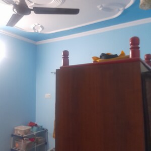 Furnished Amenities in 3.5 BHK Apartment at Mayur Vihar – for Rent