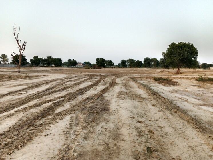 undefined, gwalior road  140 Sq.Yd. Plot In Gwalior Road Agra 9326103