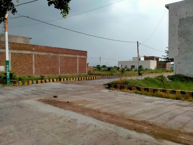 undefined, gwalior road  152 Sq.Yd. Plot In Gwalior Road Agra 9326105