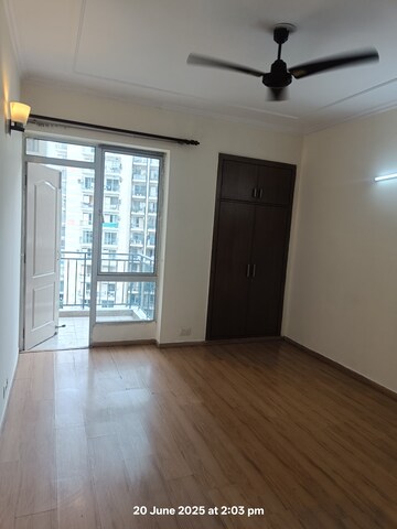 Room in 3 BHK Apartment at Bestech Park View City 2, Sector 49 – for Sale