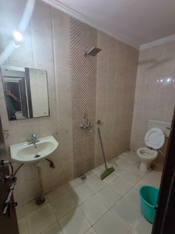 Bathroom in 1 BHK Builder Floor at Saket – for Rent