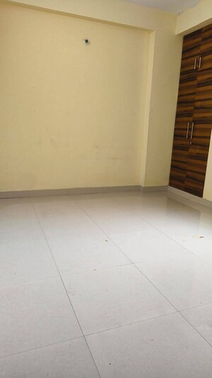 Room in 1 BHK Builder Floor at Saket – for Rent