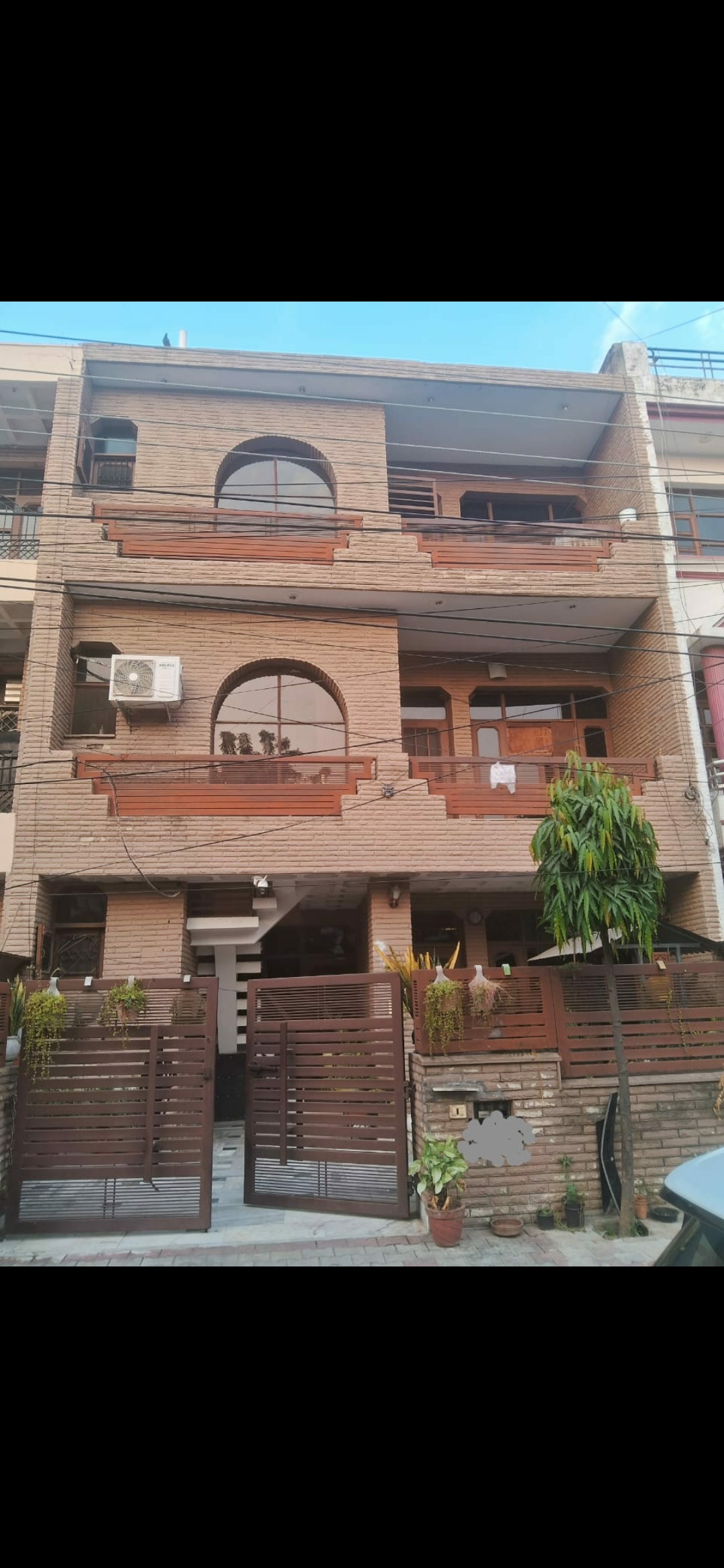 6+ BHK + Pooja Room Independent House For Sale in 8 Marla Triple Storey B-R