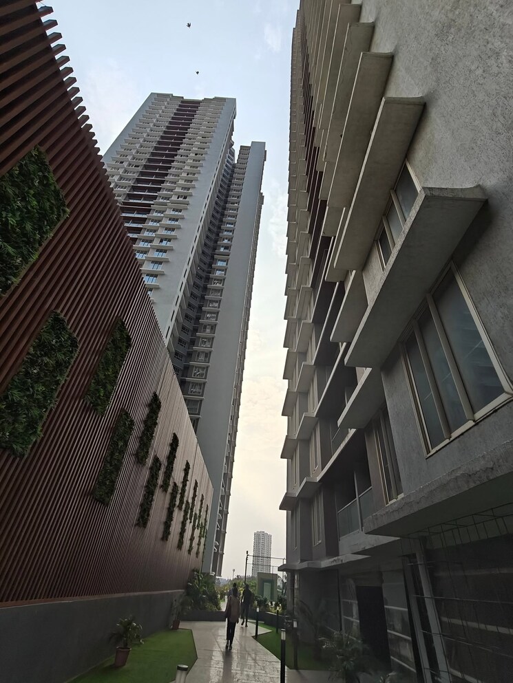 Exterior View, ariha-one08 3.5 Bedroom 1400 Sq.Ft. Apartment In Goregaon West Mumbai 9326143