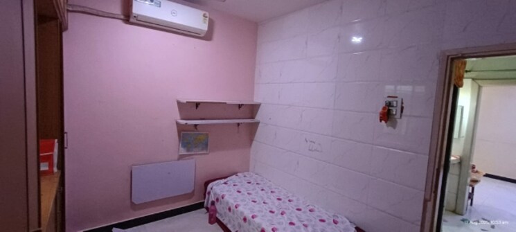 Bathroom, vrindavan-society-thane-west 2 Bedroom 829 Sq.Ft. Apartment In Vrindavan Society Thane 9326148