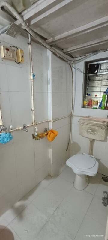 Bathroom in 2 BHK Apartment at Vrindavan Society Thane West, Vrindavan Society – for Rent