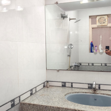 Bathroom in 2 BHK Apartment at Bandra Anand Vihar, Turner Road – for Rent