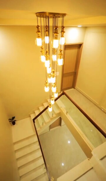 Room in 4 BHK Villa at Mansarovar Extension – for Sale