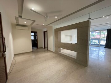 Room in 3 BHK Builder Floor at Panchsheel Park – for Rent