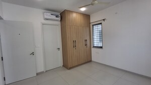 Room in 3 BHK Apartment at Jayabheri The Nirvana, Gopanpally – for Rent