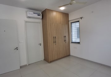 Room in 3 BHK Apartment at Jayabheri The Nirvana, Gopanpally – for Rent