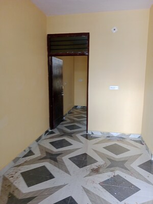 1.5 BHK Builder Floor For Rent in Sector 18
