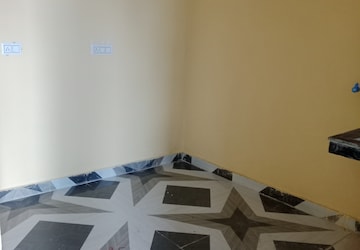 Team Area in 1.5 BHK Builder Floor at Sector 18 – for Rent