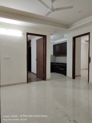 Room in 1 BHK Builder Floor at Palm Residency Chhatarpur, Chattarpur – for Rent