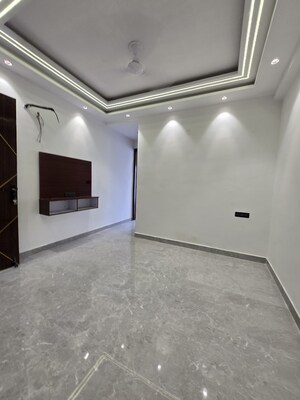 Room in 1 BHK Builder Floor at Palm Residency Chhatarpur, Chattarpur – for Rent