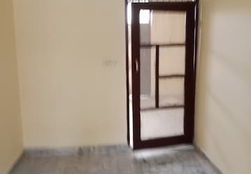 Room in 2 BHK Independent House at Sector 18 – for Rent