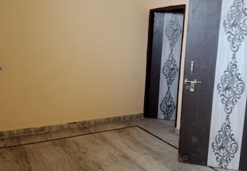 Room in 2 BHK Independent House at Sector 18 – for Rent