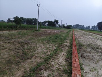  Plot – Garden View at Jankipuram Extension - for Sale