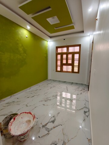Bedroom in 2 BHK Independent House at Jankipuram Extension – for Rent