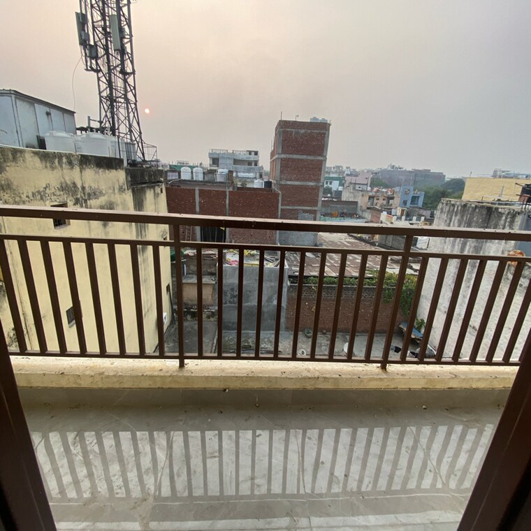 Balcony, chattarpur 1 Bedroom 500 Sq.Ft. Builder Floor In Chattarpur Delhi 9326271