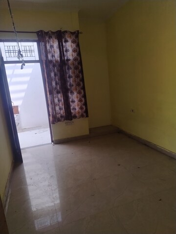 Furnished Amenities in 3 BHK Apartment at Rishita Manhattan, Gomti Nagar – for Rent
