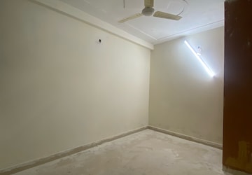 Room in 2 BHK Builder Floor at Chattarpur – for Rent
