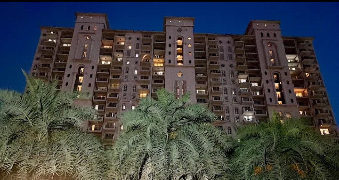 4 BHK 2225 Sq.Ft. Apartment in DLF Regal Gardens