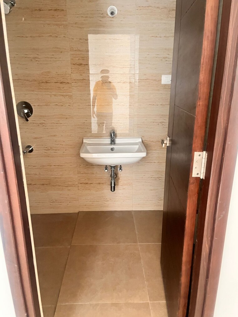 Bathroom, rajapushpa-provincia 3 Bedroom 2020 Sq.Ft. Apartment In Narsingi Hyderabad 9326416
