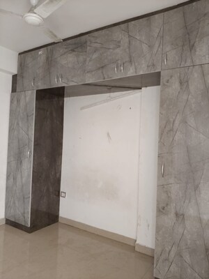 Room in 3 BHK Apartment at ROF Amaltas, Sector 92 – for Rent