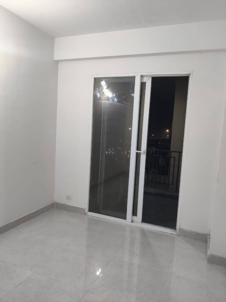 Room, signature-global-the-roselia 2 Bedroom 514 Sq.Ft. Apartment In Sector 95a Gurgaon 9326478