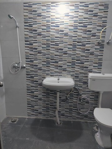 Bathroom in 2 BHK Apartment at Signature Global The Roselia, Sector 95a – for Sale