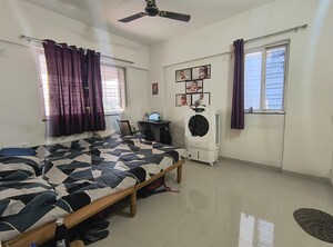 Room in 1 BHK Apartment at Vastushree Adrina, Mundhwa – for Rent