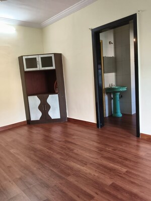 Room in 1 BHK Apartment at Spaghetti Complex, Kharghar – for Sale