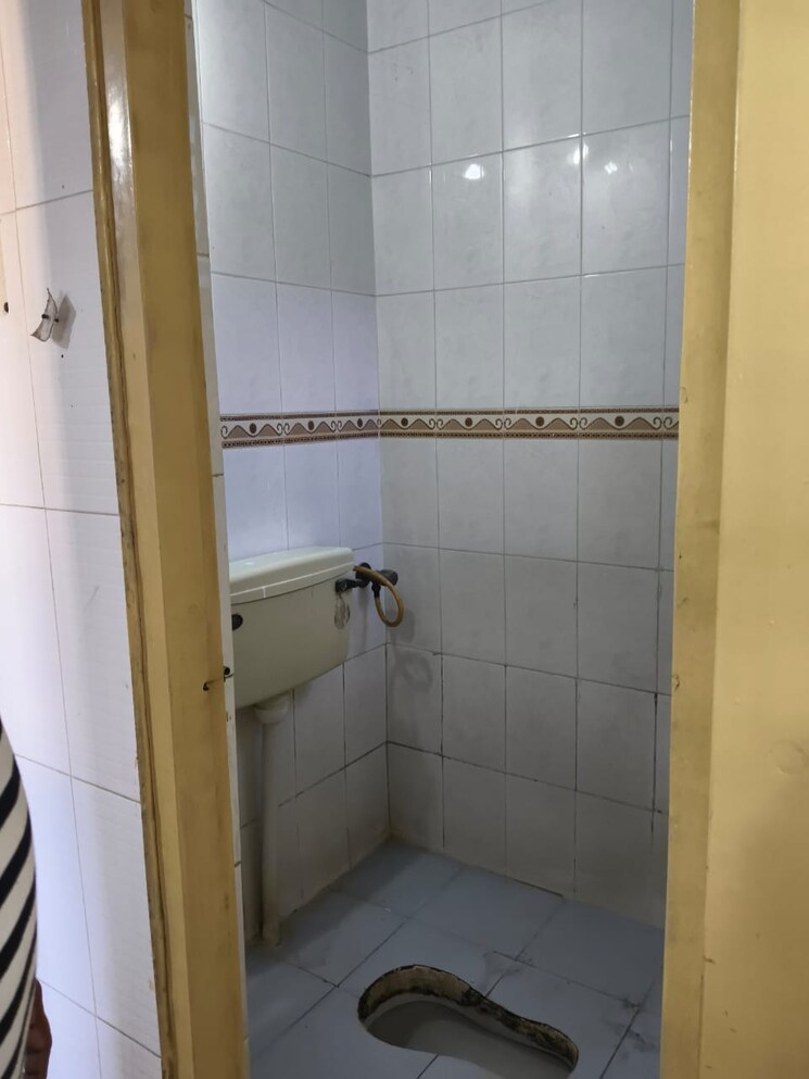 Bathroom, spaghetti-complex 1 Bedroom 650 Sq.Ft. Apartment In Kharghar Navi Mumbai 9326490