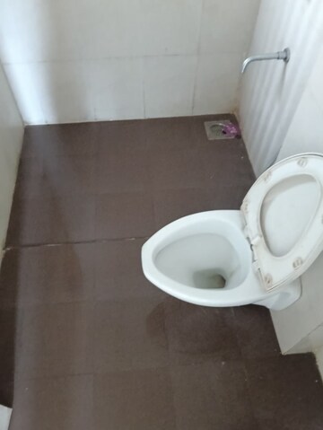 Bathroom in 1 BHK Apartment at Dombivli East – for Rent