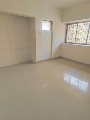 Room in 3 BHK Apartment at Runwal Garden City, Balkum Pada – for Rent