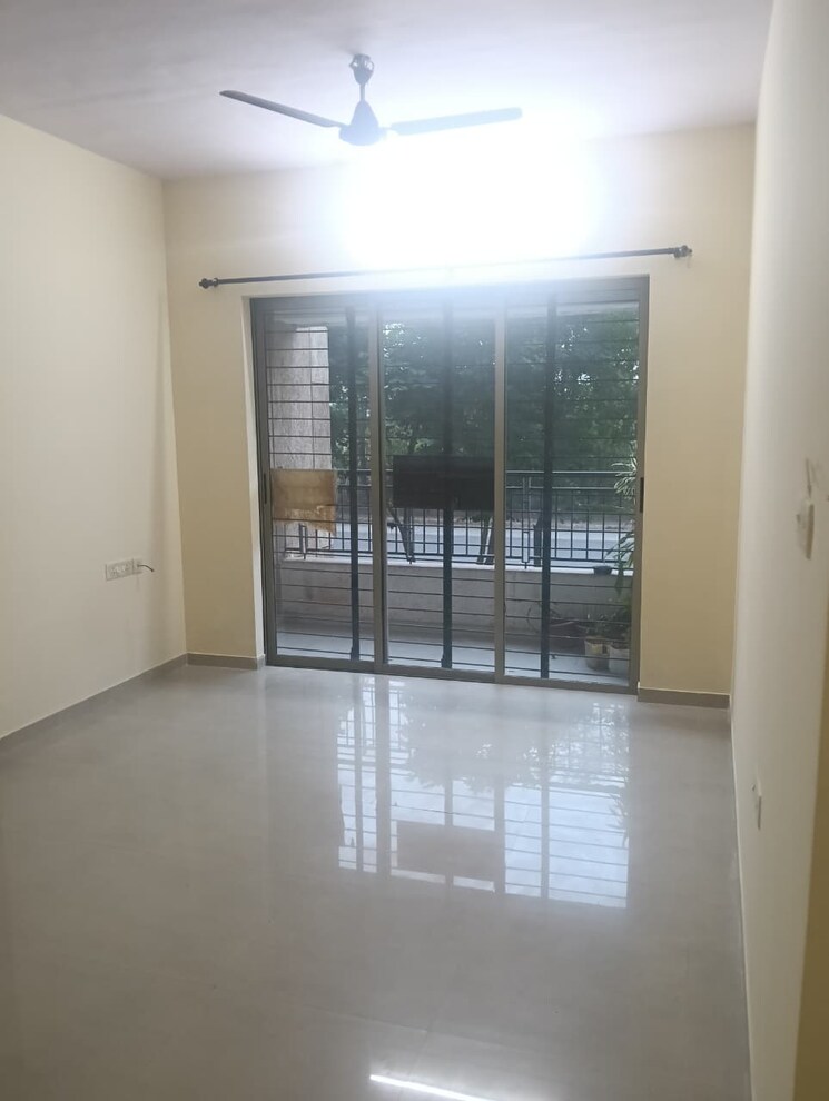 Room, dombivli east 1 Bedroom 500 Sq.Ft. Apartment In Dombivli East Thane 9326538