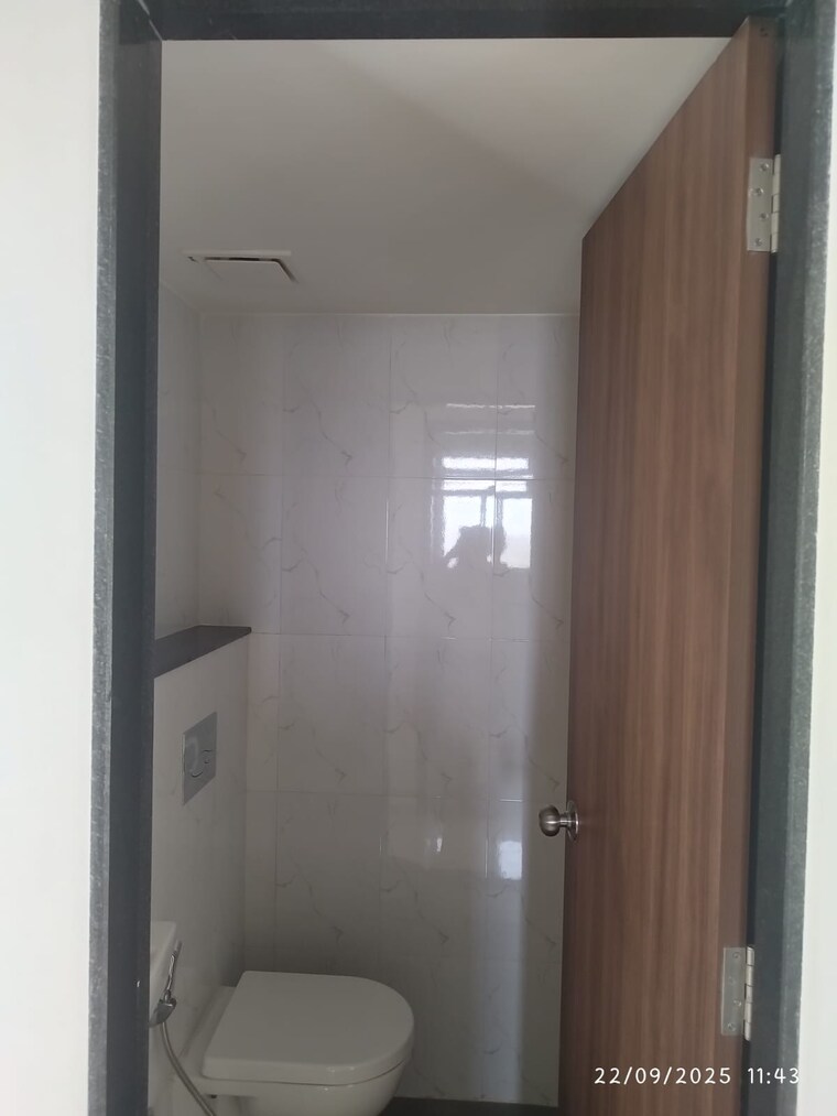 Bathroom, lodha-amara 2 Bedroom 672 Sq.Ft. Apartment In Kolshet Road Thane 9326562